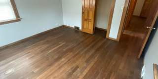 Charming 3 Bed 2 Bath Home! *2027* Gallery 11