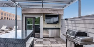 2255 Wisconsin Gallery 14