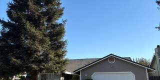Cul-de-sac 3 bedroom 2 bath home Gallery 1