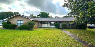304 Arabian Dr Gallery 1