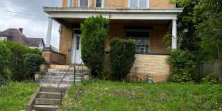 Newly renovated spacious 4 bedroom home in Sheraden - AVAILABLE OCTOBER! Gallery 12