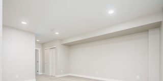 Modern 3 bed / 4 bath, 3 story townhome! Gallery 37