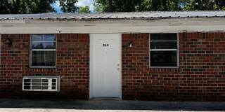 *FREE 1ST MONTHS RENT IF LEASE SIGNED IN FEBRUARY!!* 1 Bed 1 Bath Apartment with Water and Trash included Gallery 1