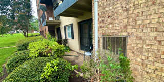 Sail into this 2BR 1BA at the Mayflower Condominiums in Alexandria includes utilities Gallery 21