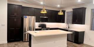 Charming 2BR  2 Full Bath 2 Covered Car Garage Condo in Phoenix near TSMC plant Gallery 16