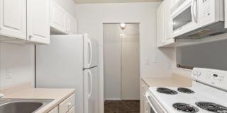 1701 MOUNT WASHINGTON Court Gallery 6