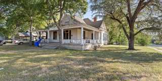 3 Bed 1 Bath For Lease! Gallery 1