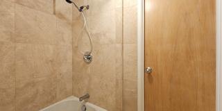 1676 Ala Moana Boulevard #110 - 110 Gallery 7