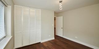 7074 N RIDGE Boulevard Gallery 16
