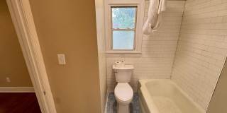 Studio 1 Bath - Carriage house in the Highlands Gallery 8