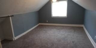 4 bed, 1 bath bungalow NOW AVAILABLE! Gallery 22