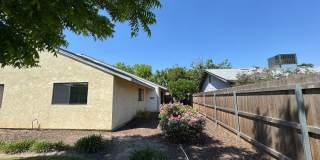 Charming very clean 3BR House in quiet Hanford Neighborhood Gallery 27