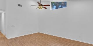 3420 Washington Lane Gallery 12