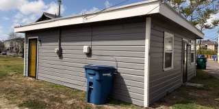 This studio apartment is conveniently located one block from Spohn Shoreline, Gallery 1