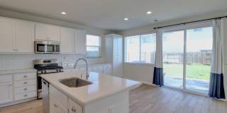 Charming 4BR House in Modesto Gallery 9