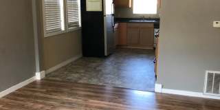Cute 2 bedroom with garage Gallery 3