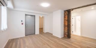 711 W THOMPSON Street Gallery 5