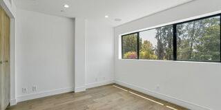 1447 North Martel Avenue Gallery 6