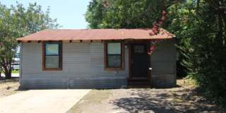 213 North Waldrip Street Gallery 1