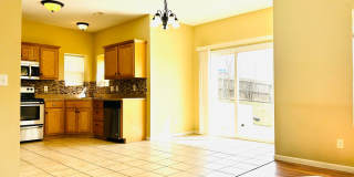 Large 3 bedroom Home, North Park Area Gallery 8