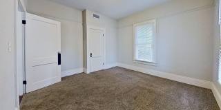 Down Stairs Apartment in Springfield Gallery 12