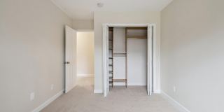 8312-532 KINGSGATE Road Gallery 16