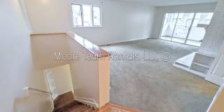 2 Bed / 3 Bath Condo - Office, Pool, Clubhouse & Garage Gallery 4