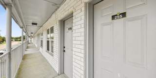 The Leonne Apartments Gallery 13