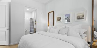 Arabelle Clearwater Gallery 47