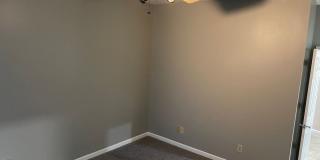 Large Downtown Condo Gallery 12