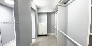 1717 N Bayshore Dr A-1950 Gallery 11