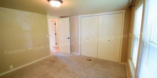 Stunning, Updated 2 Bedroom, 2 Bath House on Corner Lot! Gallery 17