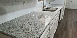 Beautifully Remodeled 5 Bedroom Home. Gallery 6