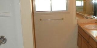 Three Bedroom Two Bath Home with Two Car Garage Three Bedroom Two Bath Home with Two Car Garage Gallery 9