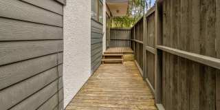 2 Bedroom 2 bath in the Heart of Ballard Gallery 24