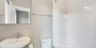 GREAT LOCATION!! Stunning 3BD/3.5BA luxury 4-level townhouse! Gallery 52