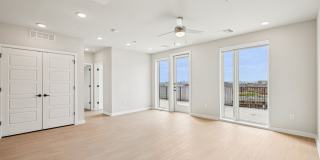 2800 Taylor Gallery 36