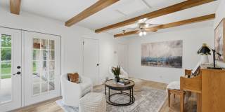 4 Bedroom with a Pool in Helotes! Gallery 13