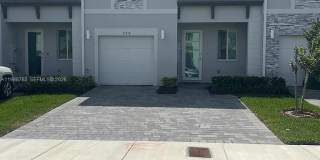728 Southeast 14th Court Gallery 1