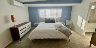 3 Bedroom 2 Bathroom - Fully Furnished - Mid Century Modern Gallery 27