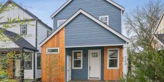 Beautiful Brand New Cottage - Modern Updates - Close to Washington Square Gallery 1