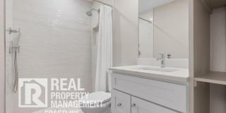 Luxurious Fully Renovated 2 Bed/2Bath Condo Gallery 24