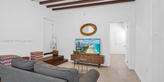 1044 SW 13th Ct Gallery 5