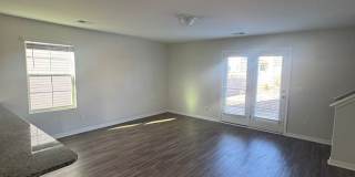 Well-Maintained and Spacious 3BR 2.5BA Home in Columbia Gallery 1