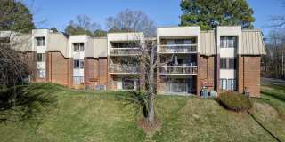 Chapel Hill 2-Bedroom Condo for Rent | 104-F Bolinwood Condominiums Gallery 1