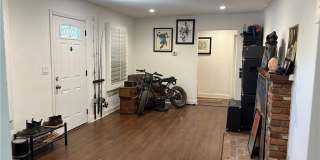 12917 Gladstone Gallery 4