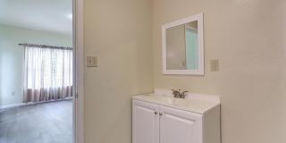 907 Laredo - 2/bedroom 1.5/bathroom $850/month Gallery 1