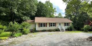 3 Bedroom Home on a Serene Setting Gallery 1