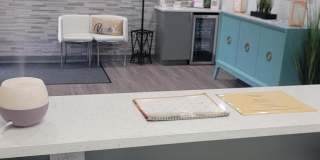 320 MIDDLETOWN Boulevard unit: 303 Gallery 1