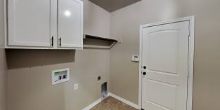 3 Bedroom 2 bathroom with Study in Yukon Schools Gallery 17